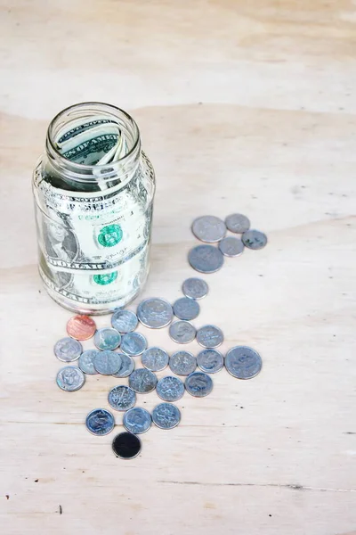 Reçel kavanozları, aile birikimleri, fakir insanların tasarrufları..