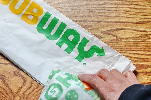 WASHINGTON, ABD - 20 Mart 2022 Metro Sandviçleri Subway, ABD 'de çok popüler bir fast food restoranıdır..