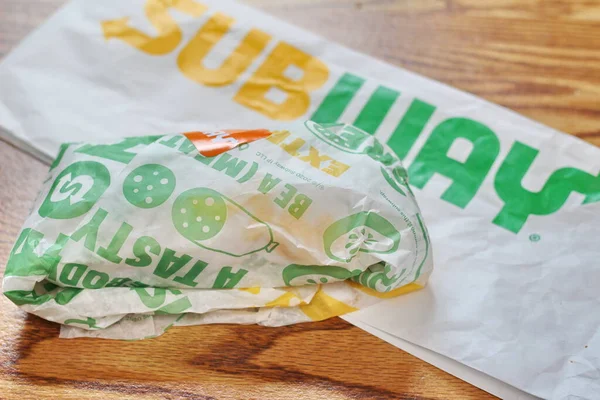 WASHINGTON, ABD - 20 Mart 2022 Metro Sandviçleri Subway, ABD 'de çok popüler bir fast food restoranıdır..