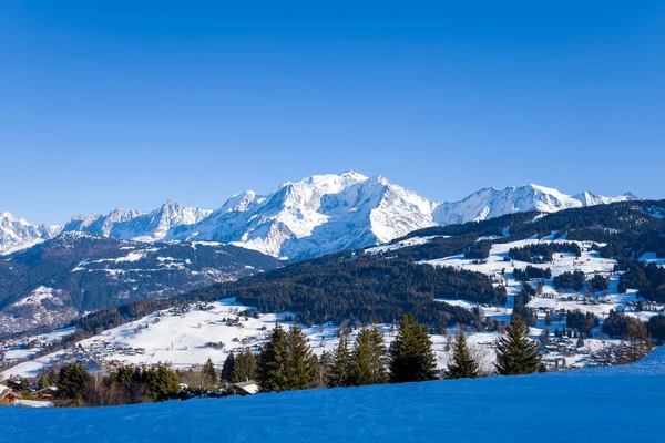 Tájkép Európában Készült Franciaországban Rhone Alpokban Savoie Ban Alpokban Télen — Stock Fotó