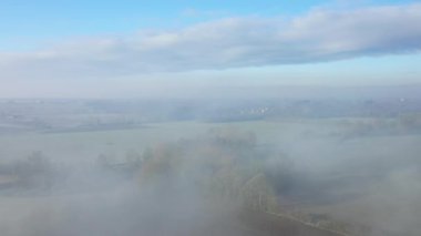 Güzel Ban Gioc şelaleleri Çin, Asya, Kuzey Vietnam sınırında, Cao Bang 'de, yazın, güneşli bir günde Lang Son' a doğru.