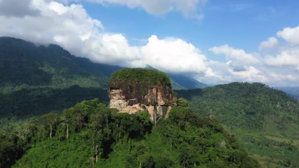 Campo Sus Montañas Medio Del Bosque Asia Laos Khammouane Hacia — Vídeo de stock
