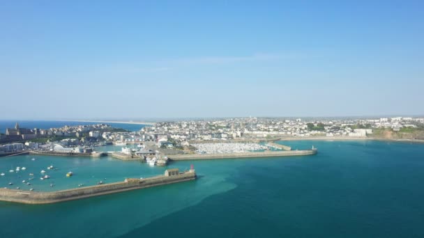 在阳光明媚的日子里 占巴斯克 4000个岛屿 登戴德的法国港口杭州的码头 — 图库视频影像