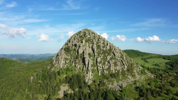 Impozantní Zelené Mont Gerbier Jonc Evropě Francie Ardeche Létě Slunečného — Stock video