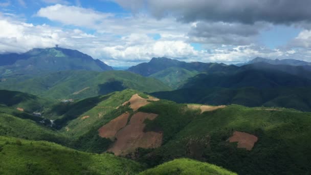 Bergen Bossen Die Zijn Ontbost Azië Laos Tussen Vientiane Luang — Stockvideo