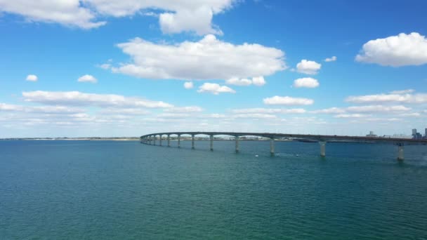 Ile Köprüsü Avrupa Fransa Yeni Aquitaine Charente Denizcilik Güneşli Bir — Stok video