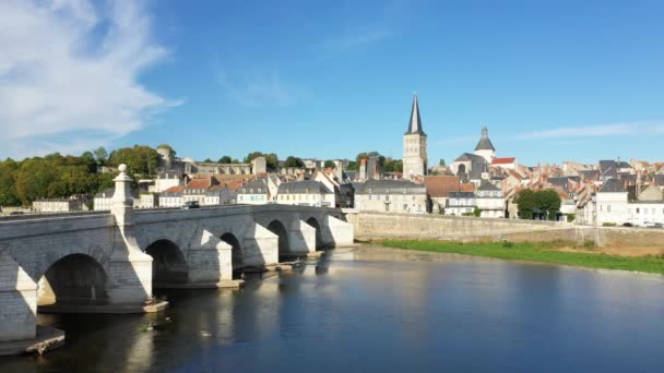 Ponte Medieval Charite Sur Loire Europa França Borgonha Nievre Verão — Vídeo de Stock