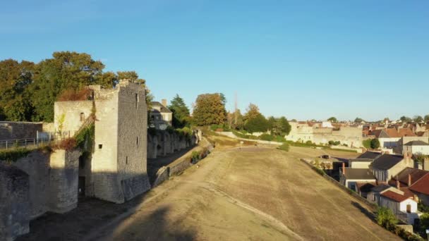 Τείχη Του Μεσαιωνικού Κέντρου Της Πόλης Charite Sur Loire Στην — Αρχείο Βίντεο
