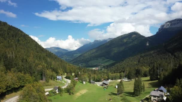 Una Valle Verde Nel Massiccio Della Certosa Europa Francia Alpi — Video Stock