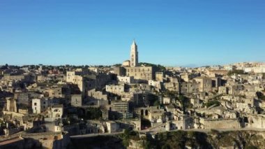 Matera Katedrali ve Avrupa 'daki şehir merkezi, İtalya, Basilicata, yaz, güneşli bir günde.