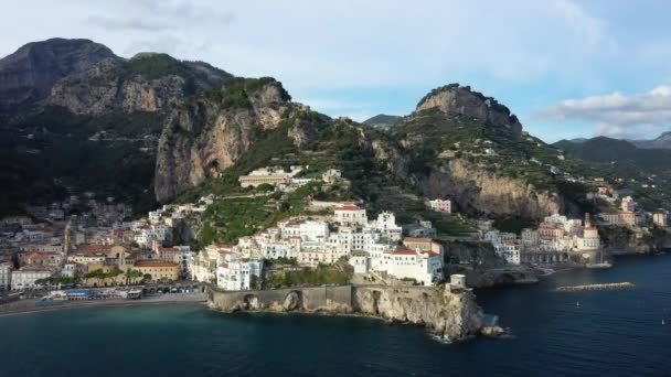 Los Famosos Acantilados Tiza Etretat Larga Playa Guijarros Europa Francia — Vídeo de stock