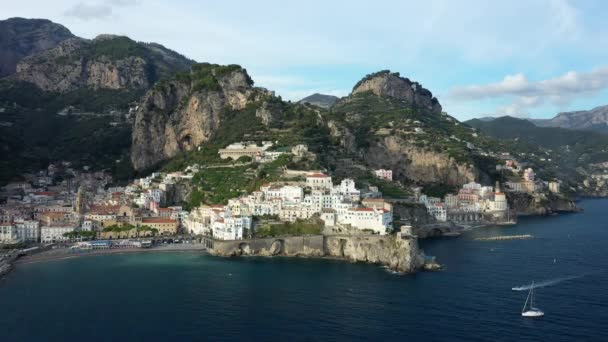 Panoramic View Town Amalfi Edge Tyrrhenian Sea Europe Italy Campania — Stockvideo