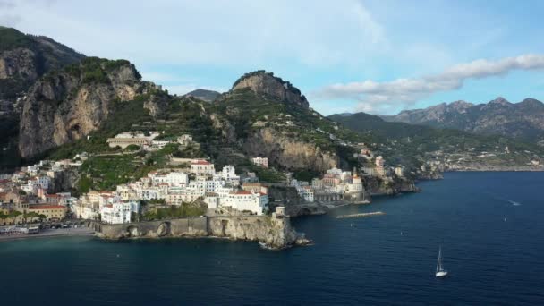 Barcos Beira Das Falésias Amalfi Mar Tirreno Europa Itália Campânia — Vídeo de Stock
