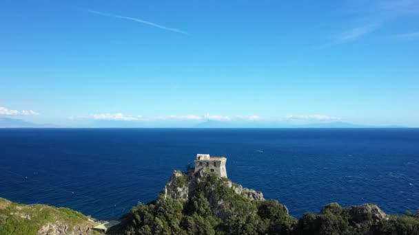 Una Torre Cima Una Roca Junto Mar Tirreno Europa Italia — Vídeos de Stock