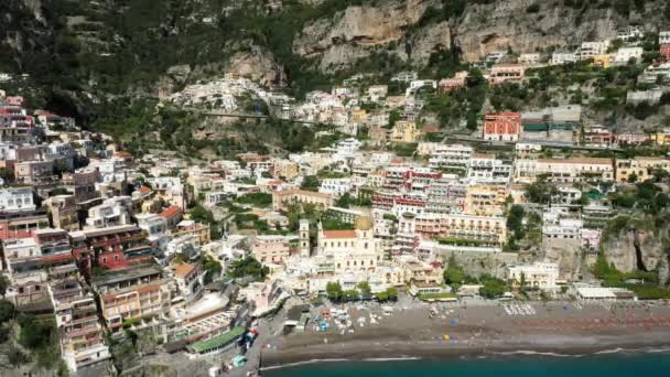 Positano Şehir Merkezindeki Plaj Avrupa Talya Campania Tyrhenian Denizi Kıyısında — Stok video