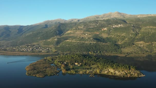 Island Ioannina Bordered Lake Europe Greece Epirus Summer Sunny Day — Stockvideo