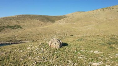 Yazın güneşli bir günde, Avrupa 'da, Yunanistan' da, Mora 'da, Mani' de Poseidon Tapınağı.