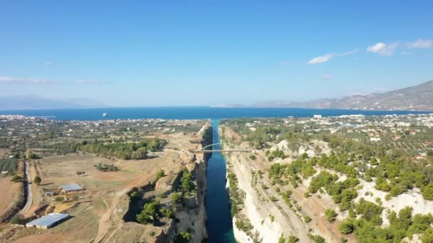 Yazın Güneşli Bir Günde Corinth Kanalı Üzerinde Avrupa Yunanistan Mora — Stok video