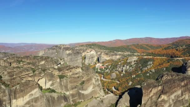 Meteora Sobre Sus Picos Piedra Caliza Europa Grecia Tesalia Otoño — Vídeo de stock