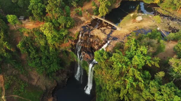 Tad Yuang Falls Middle Tropical Jungle Asia Laos Champasak Boloven — Stockvideo