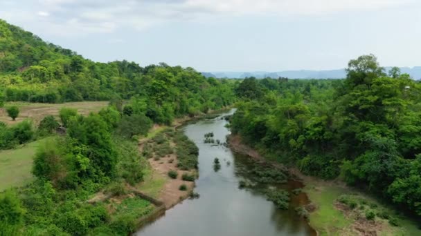 Fiume Nam Theun Mezzo Alla Vegetazione Tropicale Asia Laos Khammouane — Video Stock