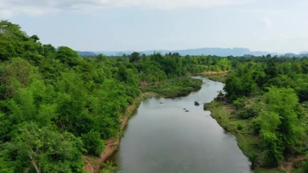 Nam Theun Otoczony Zielonymi Drzewami Wsi Azji Laosie Khammouane Kierunku — Wideo stockowe