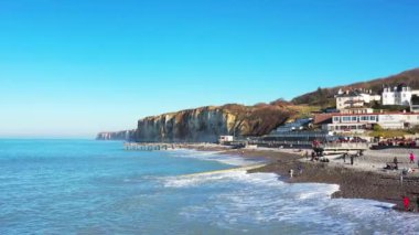 Avrupa, Fransa, Normandiya, Seine Denizcilik 'in ortasındaki Fecamp şehrinde, güneşli bir günde, Fecamp ve Dieppe' ye doğru.