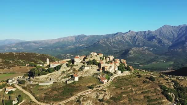 Sant Antonino Városa Száraz Zöld Hegyek Közepén Európában Franciaországban Korzikán — Stock videók