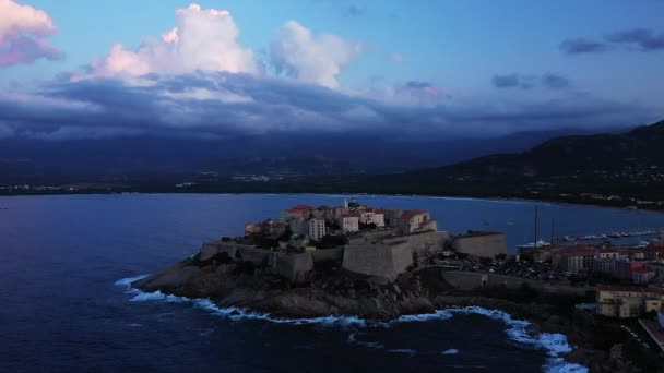 Φρούριο Της Μεσαιωνικής Πόλης Κάλβι Στην Ευρώπη Στη Γαλλία Στην — Αρχείο Βίντεο