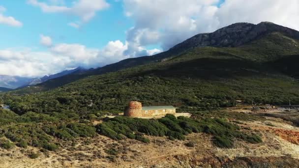 Fango Delta Kiezelstrand Tussen Bergen Groen Platteland Europa Frankrijk Corsica — Stockvideo