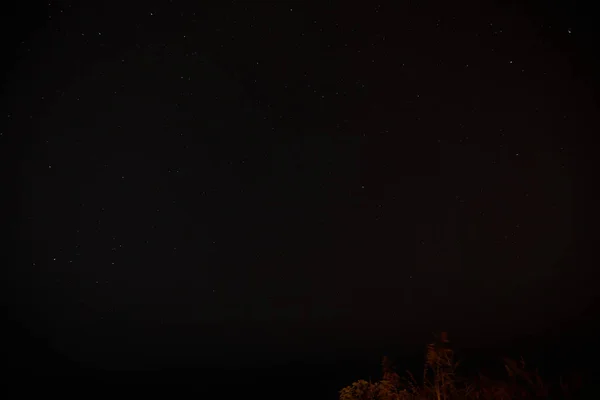 Hermosa noche de fotos de estrellas y el cielo — Foto de Stock