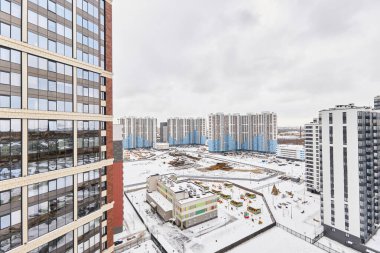 Apartmanın penceresinden görüntüle 