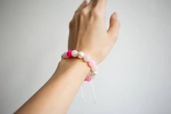 Bracelet Natural Stones Different Colors Beautiful Hand Young Girl White — Stock fotografie