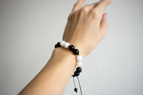 Bracelet Natural Stones Different Colors Beautiful Hand Young Girl White — 스톡 사진