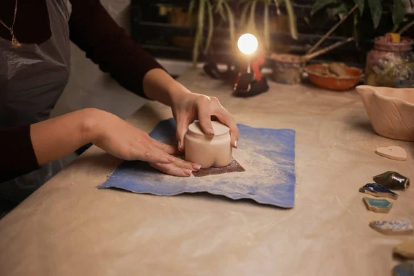 Human Sculptor Makes Clay Product His Own Hands — Stock Photo, Image