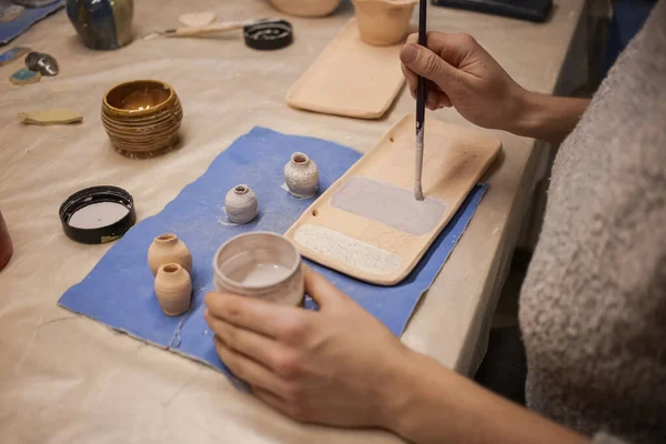 Human Sculptor Makes Clay Product His Own Hands — Foto de Stock