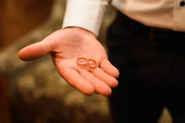 Anéis Casamento Dos Recém Casados — Fotografia de Stock