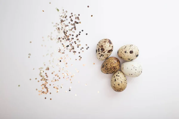 Beautiful Quail Eggs Decorated Flowers Glitter Glitter Easter Eggs — Stock Photo, Image