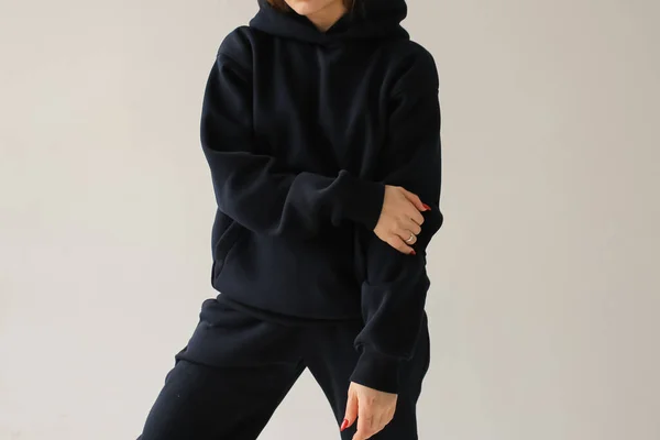 Kadınlar için şık bir spor takımı.