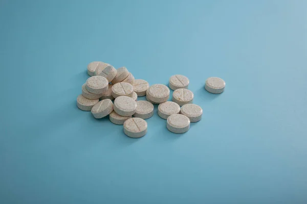 Opakowanie Medyczne Tabletek Niebieskim Tle Lekarstwo Chorobę — Zdjęcie stockowe