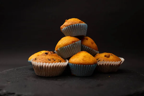 Pastelitos Jugosos Sobre Fondo Negro Confitería Panadería — Foto de Stock