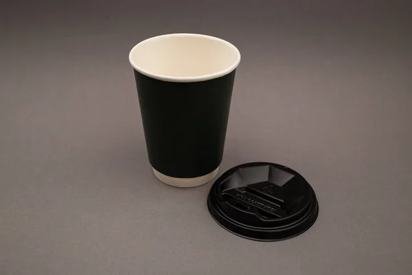 Engångskaffekopp Med Plastlock — Stockfoto