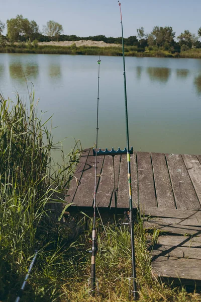 Die Ruten Befinden Sich Der Nähe Der Seebrücke — Stockfoto