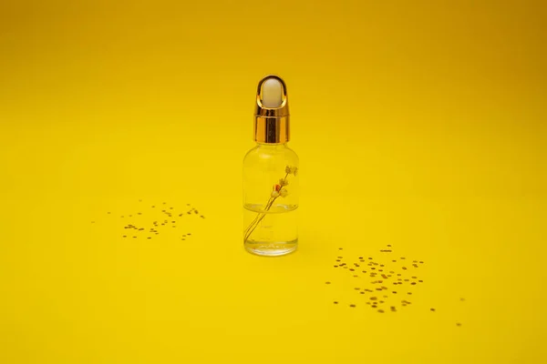 Oil Jar Yellow Background — Zdjęcie stockowe
