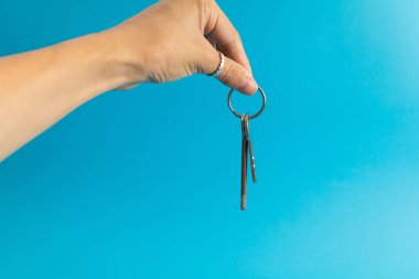 Evin anahtarları mavi Pho 'da.