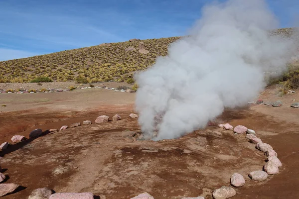 Bir gayzer patlaması ve Tatio Şili 'de volkanik aktivite