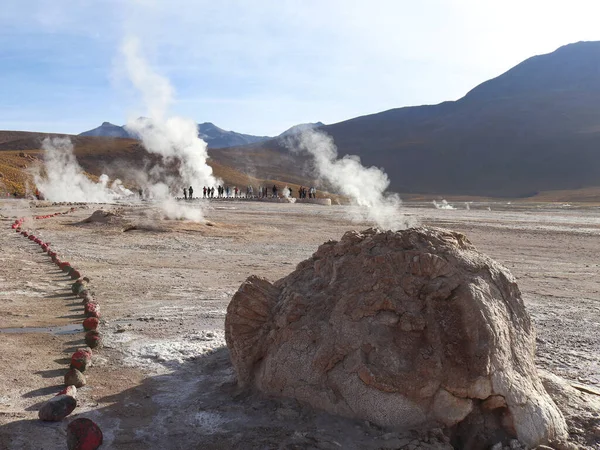 Şili 'nin Atakama bölgesinde Tatio Gayzerlerinde Gündoğumu