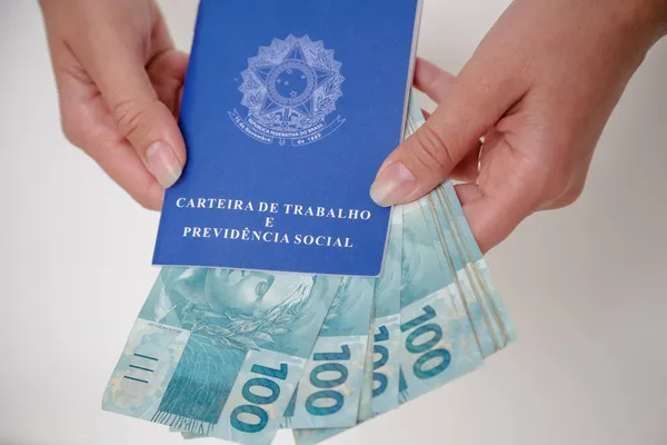 Billete 100 Reales Billetera Negra Mano Azul — Foto de Stock