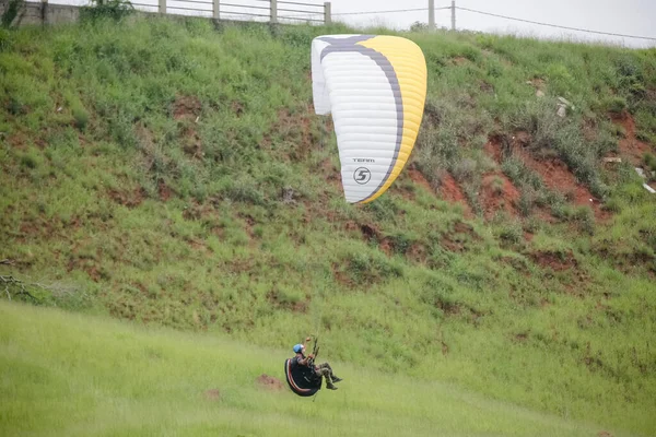 Parapendio Simile Paracadute Quanto Anche Una Struttura Flessibile — Foto Stock