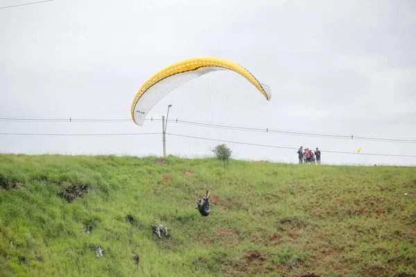 Parapente Est Similaire Parachute Sens Également Une Structure Flexible — Photo